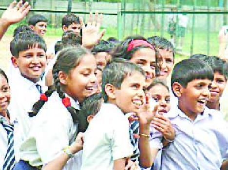  Children are deprived of education workers